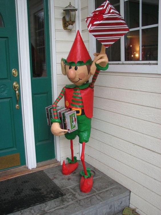 How to make this Christmas elf for the front porch. fairiehollow.com