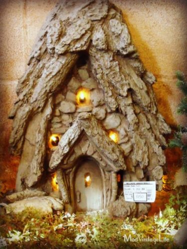 Fairie door with lights. 5 of our favorite fairy doors to inspire you|fairiehollow.com